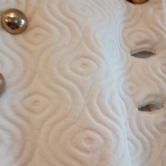 WHITE "EMBOSSED" SWING CAPE WITH FRONT POCKET - Picture 3 of 5